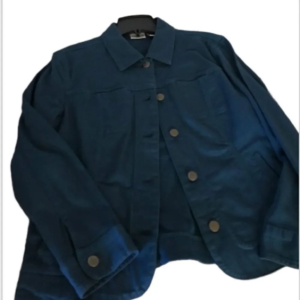 Chicos size 2 darn turquoise jacket like new see pics
